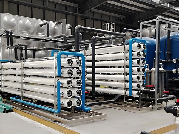大型反渗透净水江南jiangnan(中国)：工业级水处理系统的可靠选择